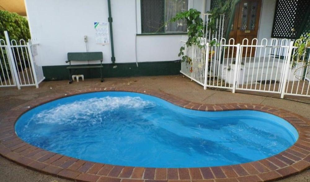 Central Point Motel Mount Isa Zewnętrze zdjęcie